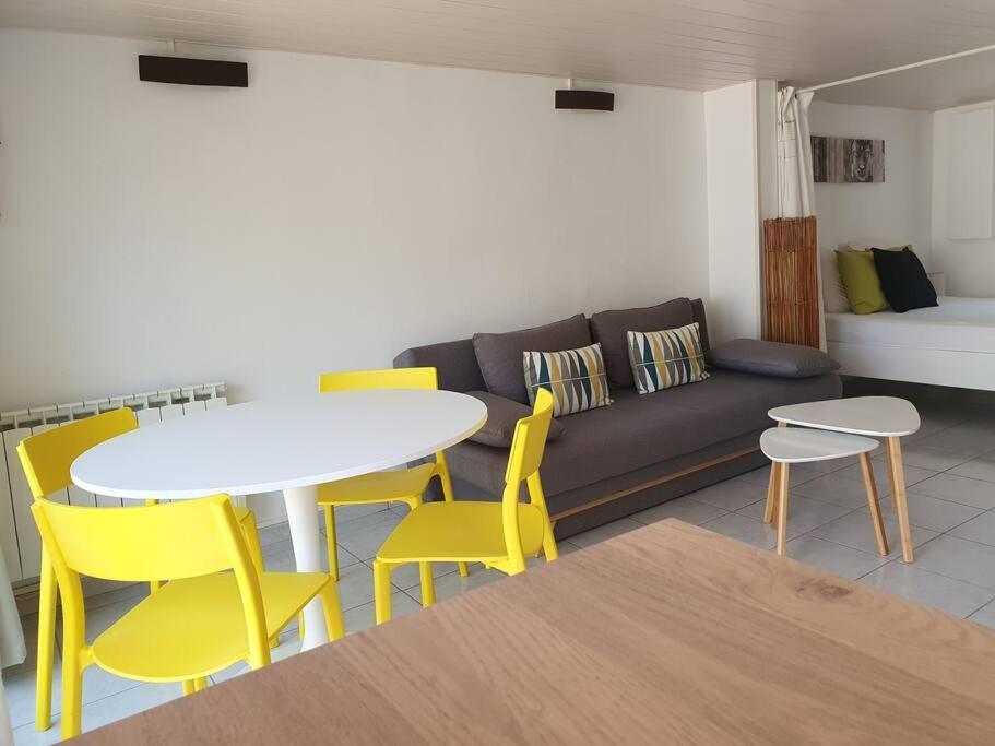 Logement Amboise Centre Avec Terrasse Privee ภายนอก รูปภาพ